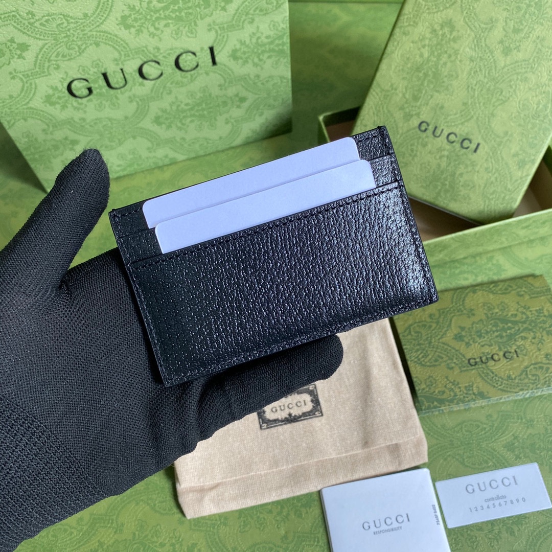 G*u*i wallet-10*7.5cm
