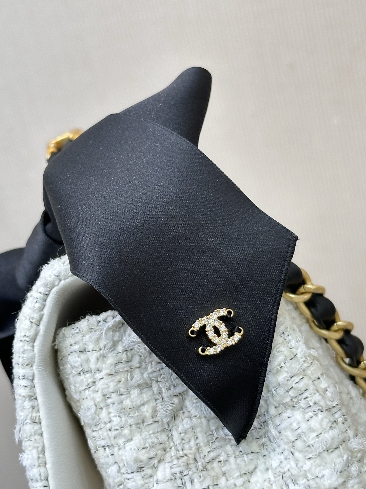 Ch@nel Mini Flap Bag With Top Handle, Tweed, Silk & Gold-Tone Metal -2512*20*9CM