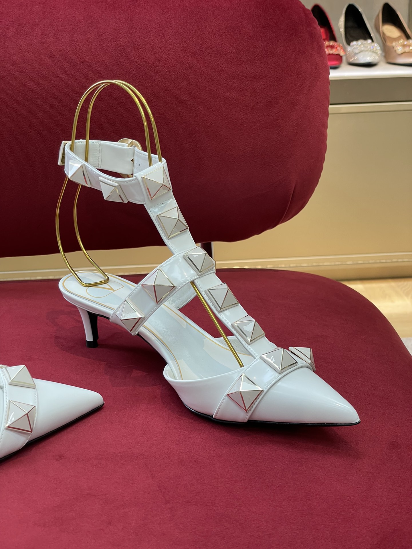 Va1e*ntin0 2022ss heels(size:35-42)