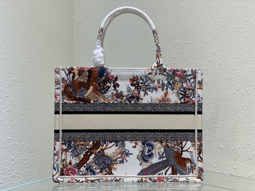 D*or book tote