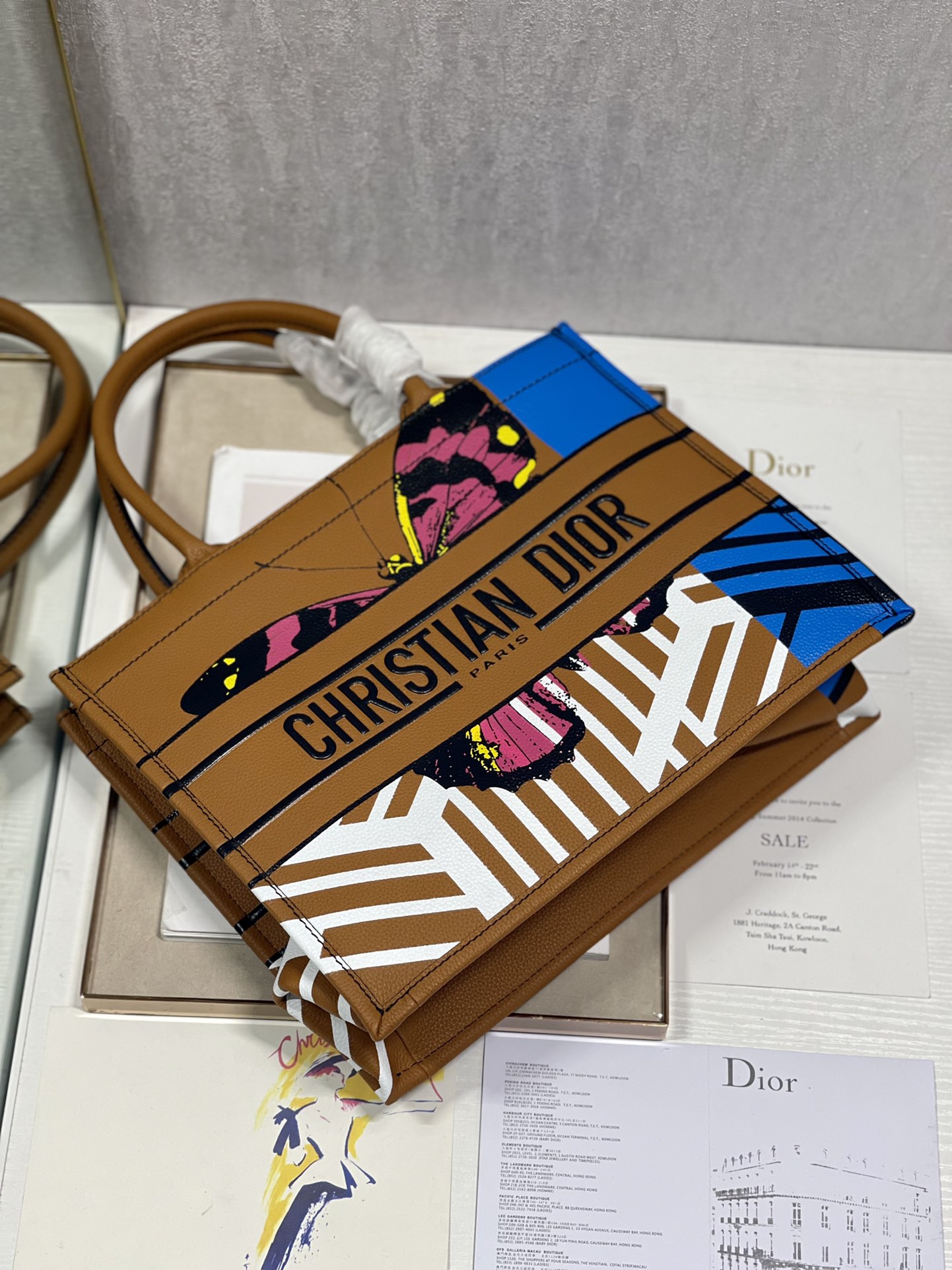 D*or book tote