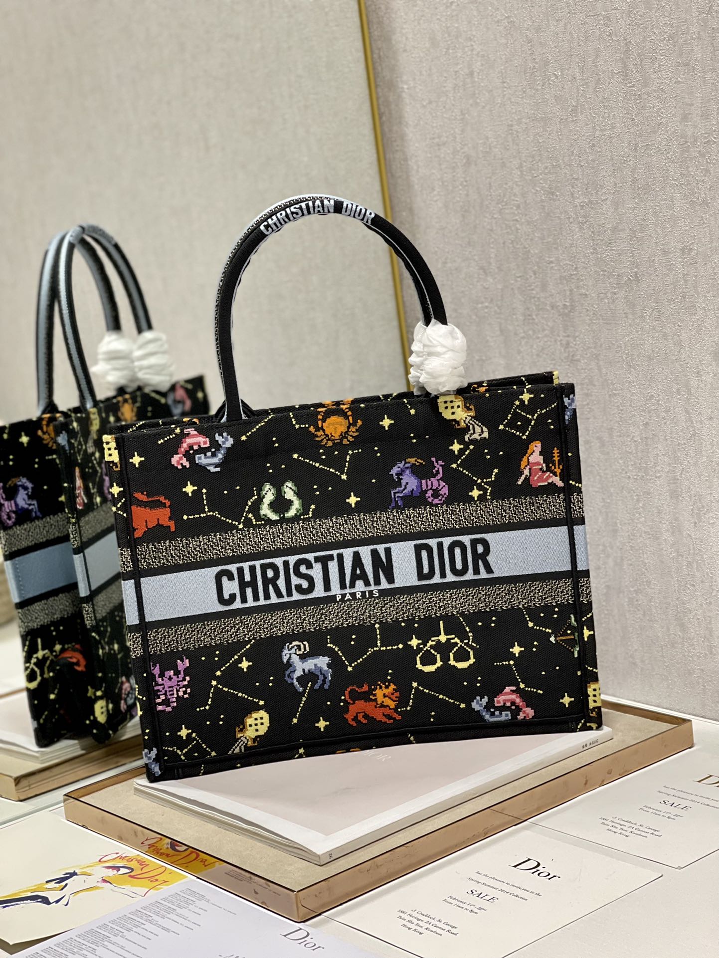 D*or small book tote-36.5cm