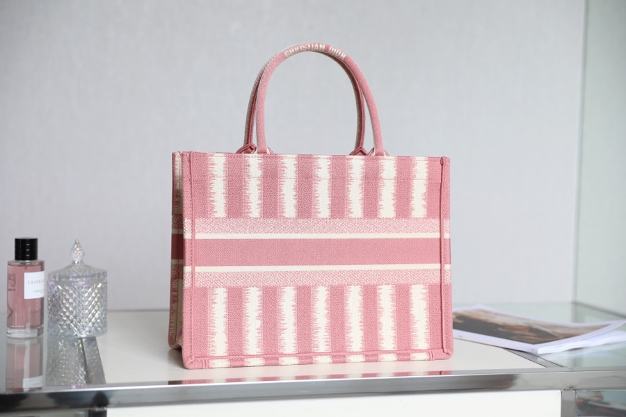 D*or small book tote-36.5cm
