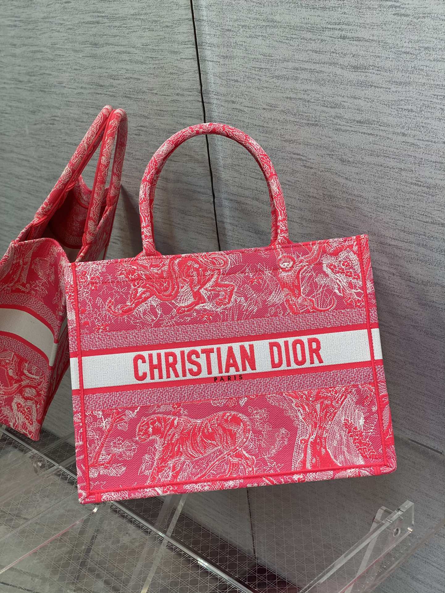 D*or small book tote-36.5cm
