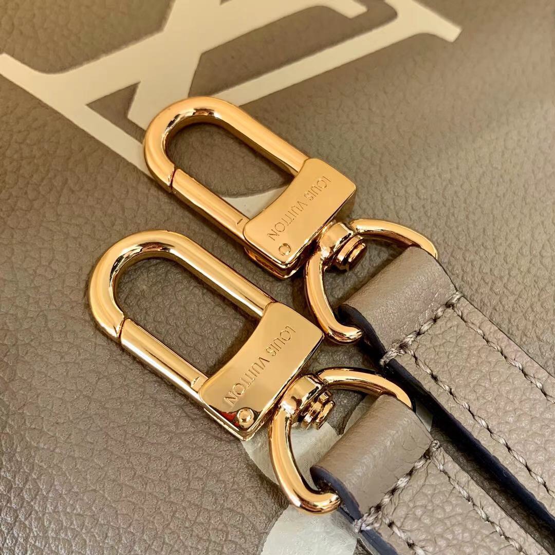 l0*is V*t0n onthego handbag-28*11*19cm
