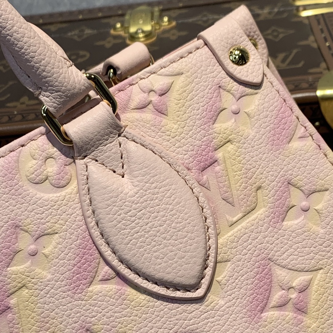 l0*is V*t0n onthego handbag-25*19*11.5 cm