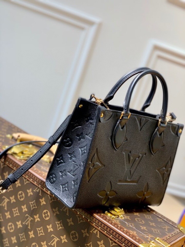l0*is V*t0n onthego handbag-25*19*11cm