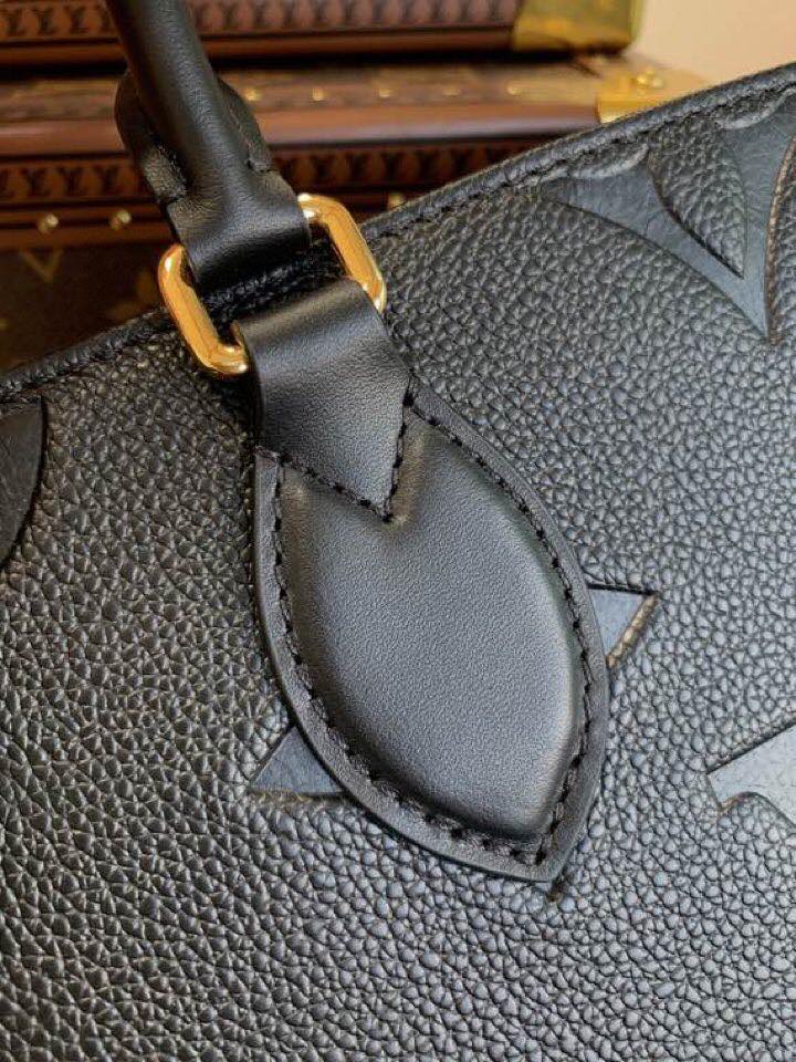 l0*is V*t0n onthego handbag-25*19*11cm