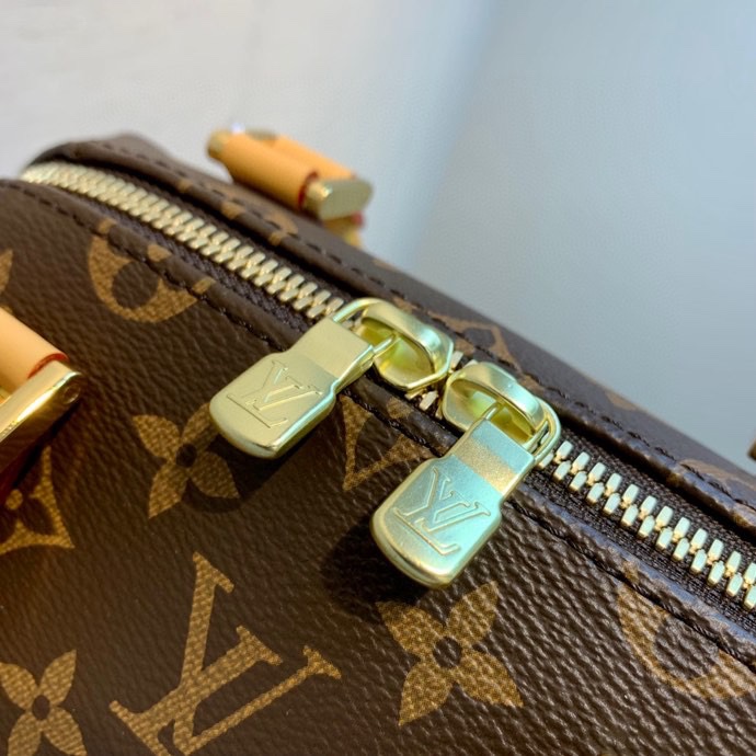 l0*is V*t0n handbags-23*13*14cm
