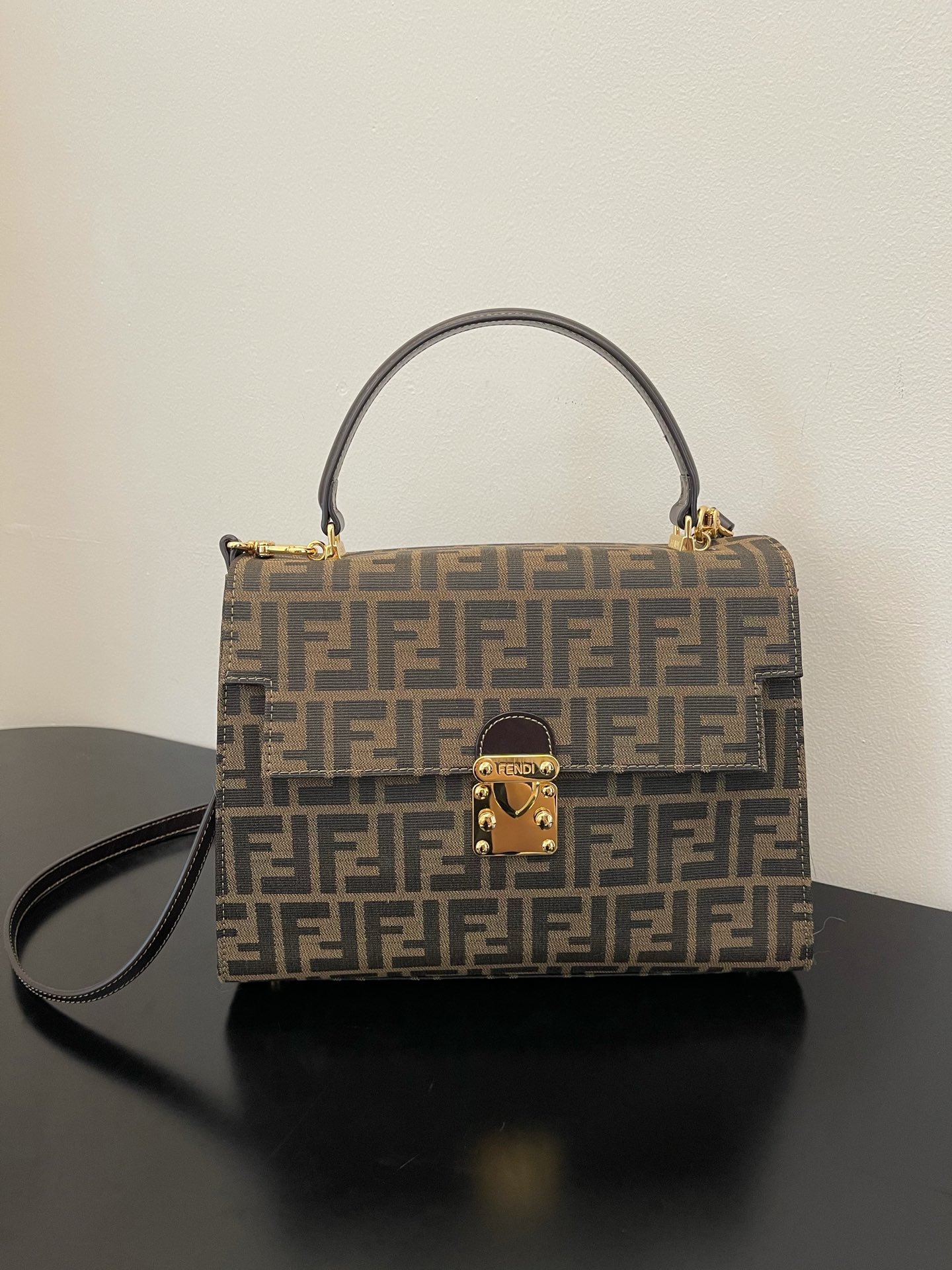 F**di vintage handbags-29x22x11cm