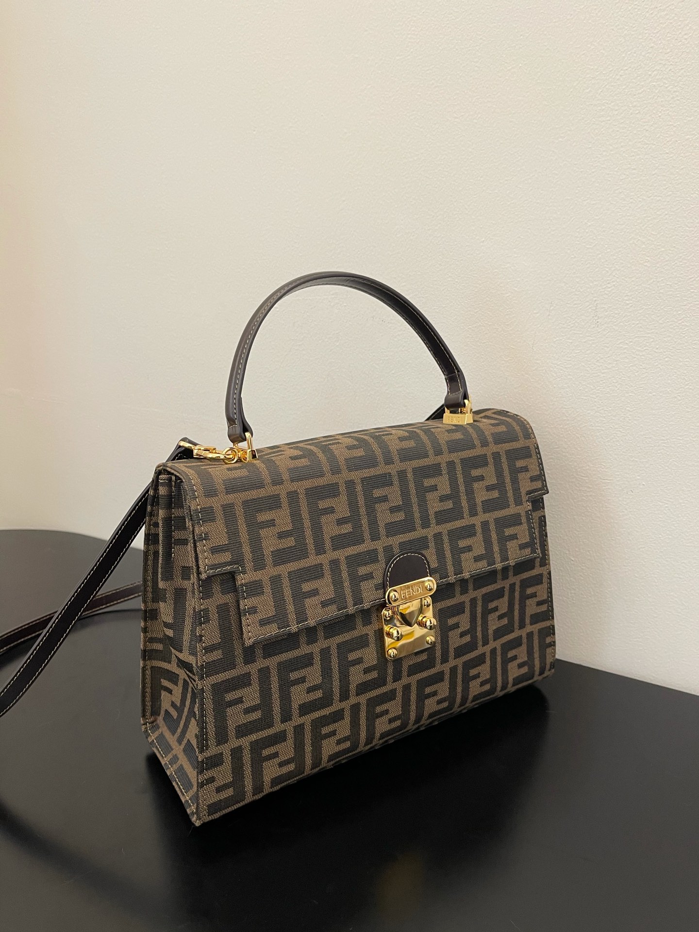 F**di vintage handbags-29x22x11cm