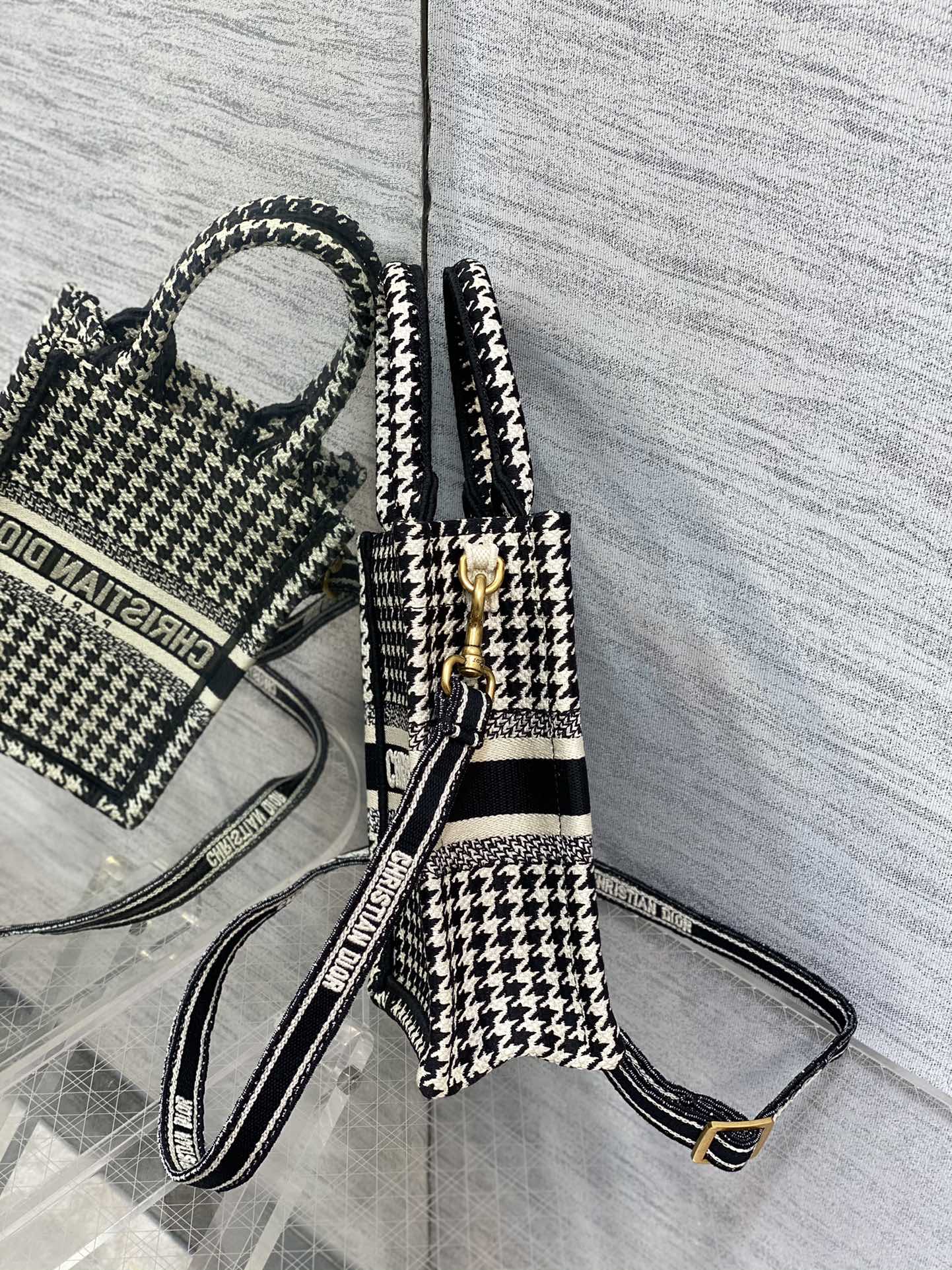 D*or mini book tote-13.5*5*18cm