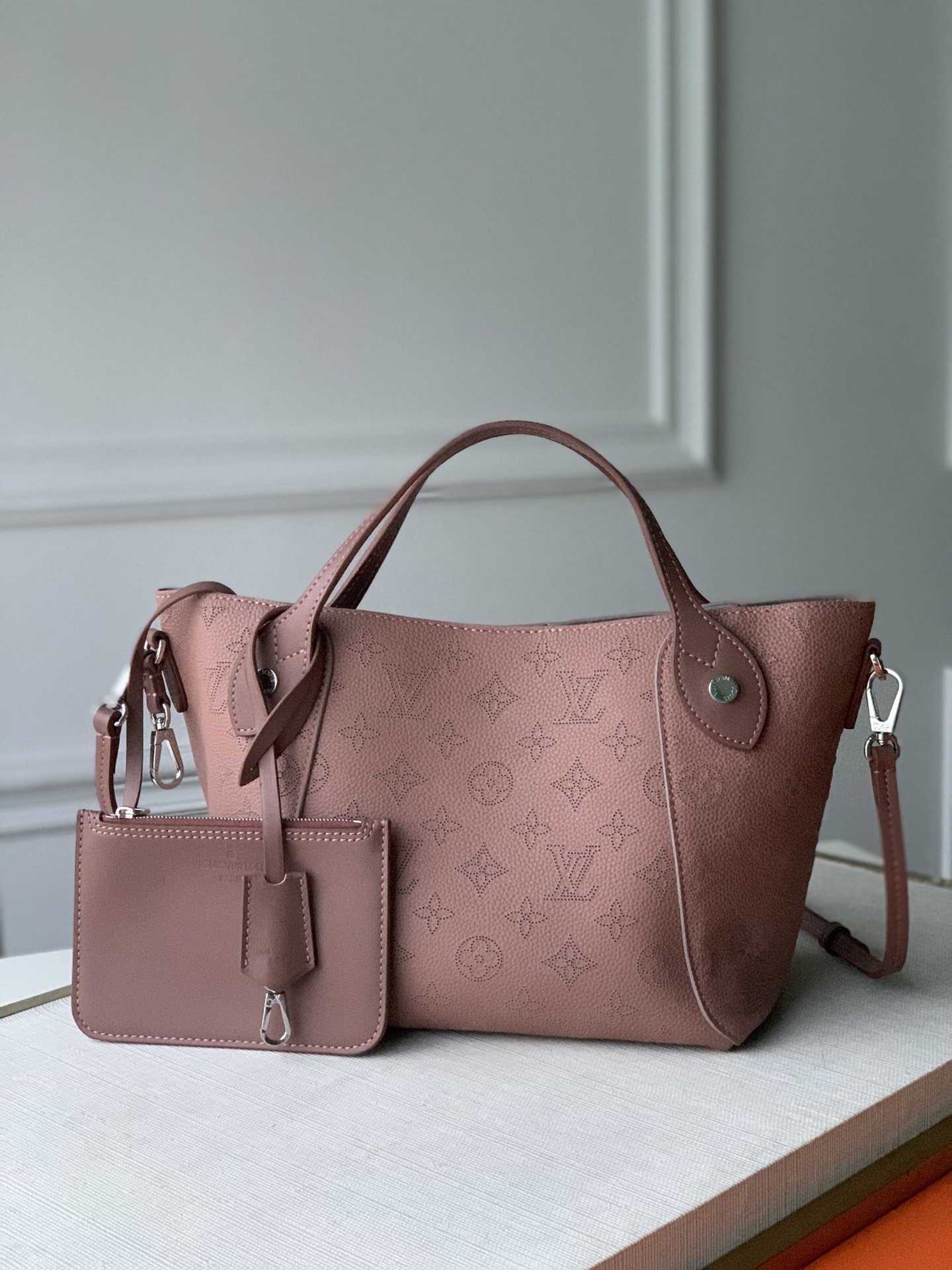 l0*is V*t0n hina handbags-34*19*13cm