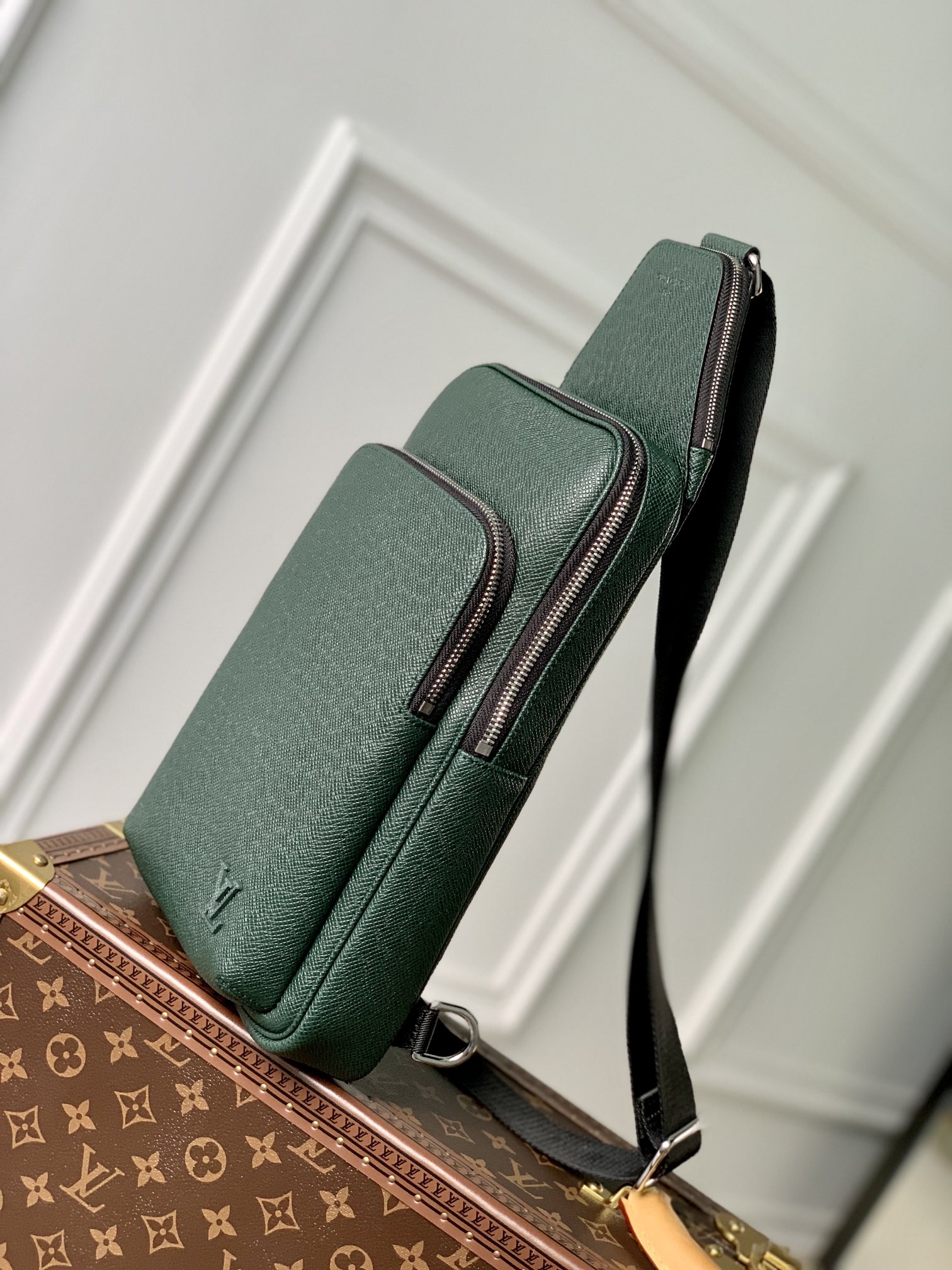 l0*is V*t0n damier graphite avenue bag-20 *31 x*10cm
