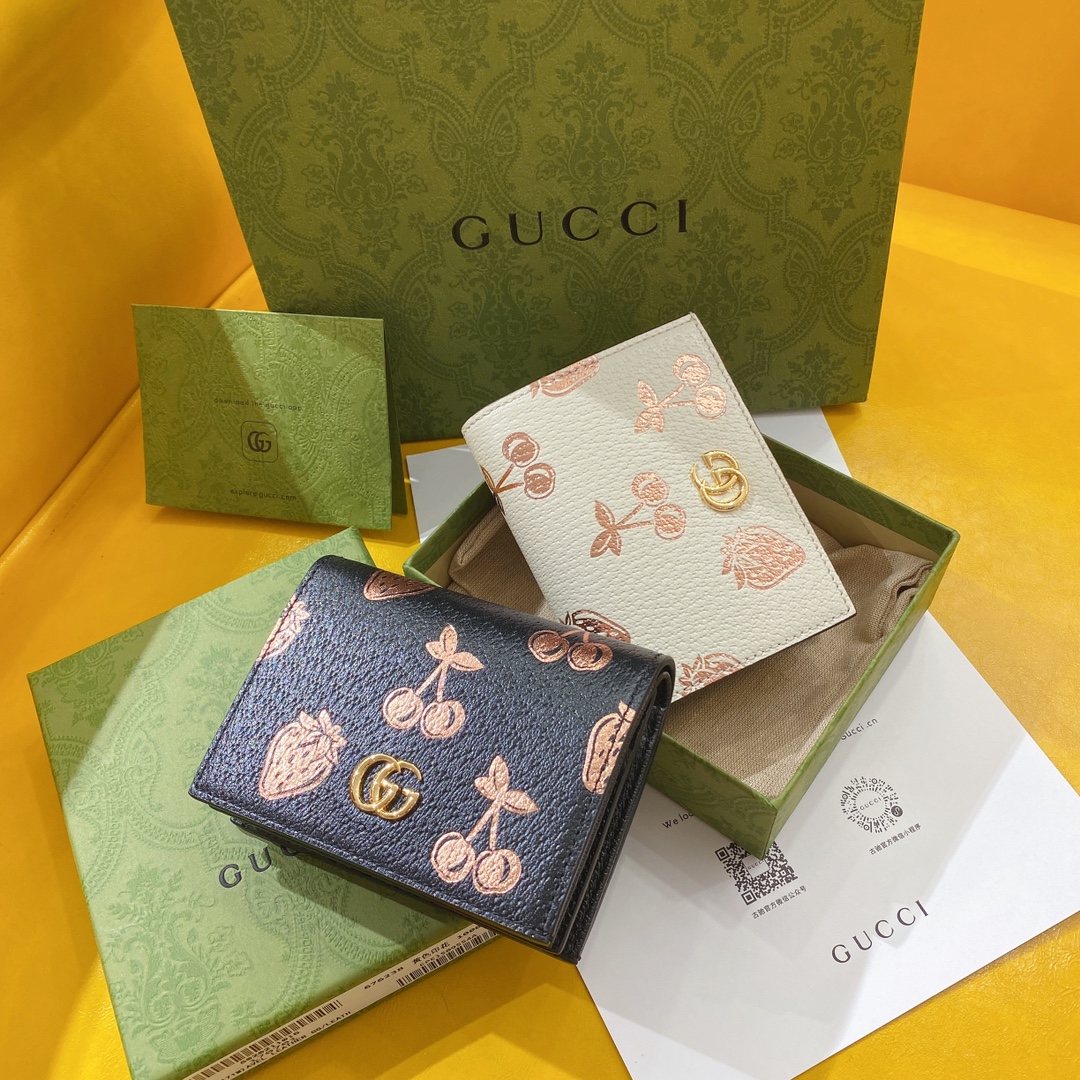 G*u*i wallet-11*8.5*3cm