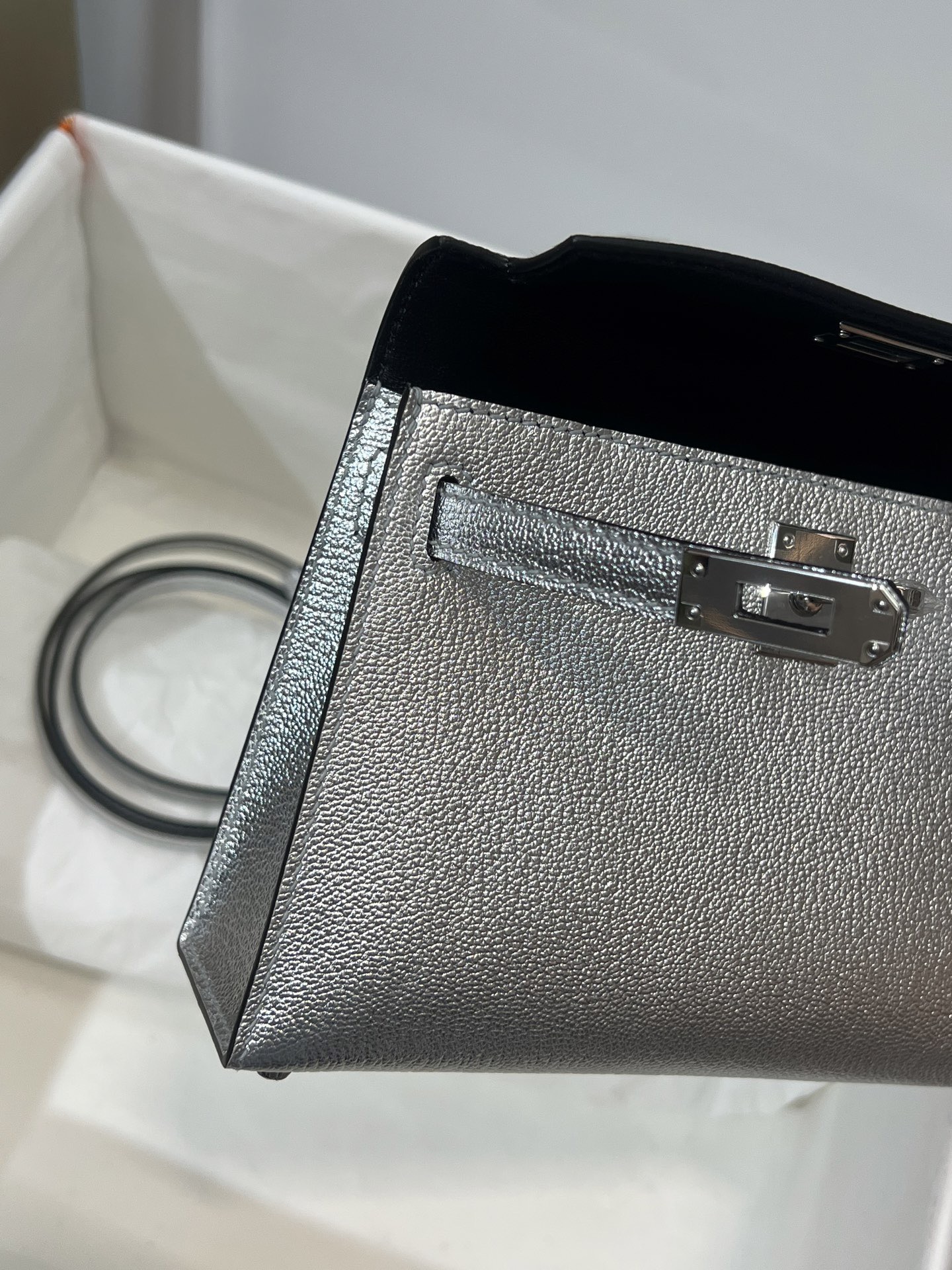 H**me5 Mini Kelly Chèvre 19