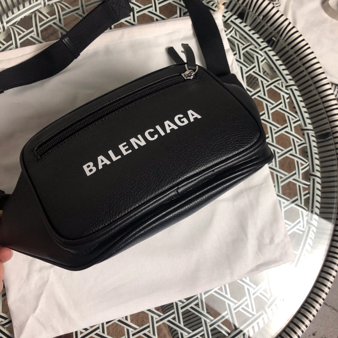 Ba*len*cia*ga crossbody bag-25x17x5cm
