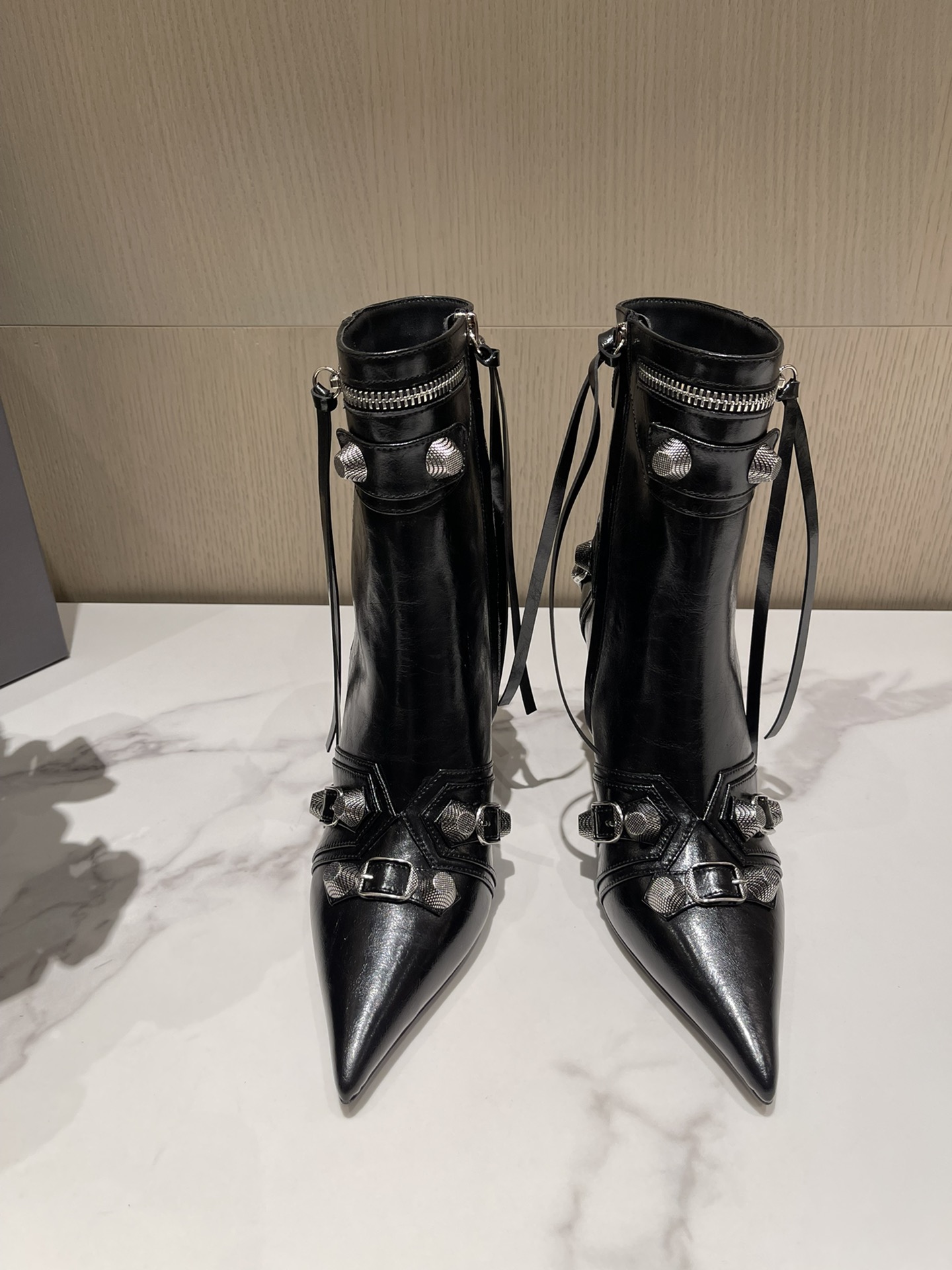 Ba*len*cia*ga boots