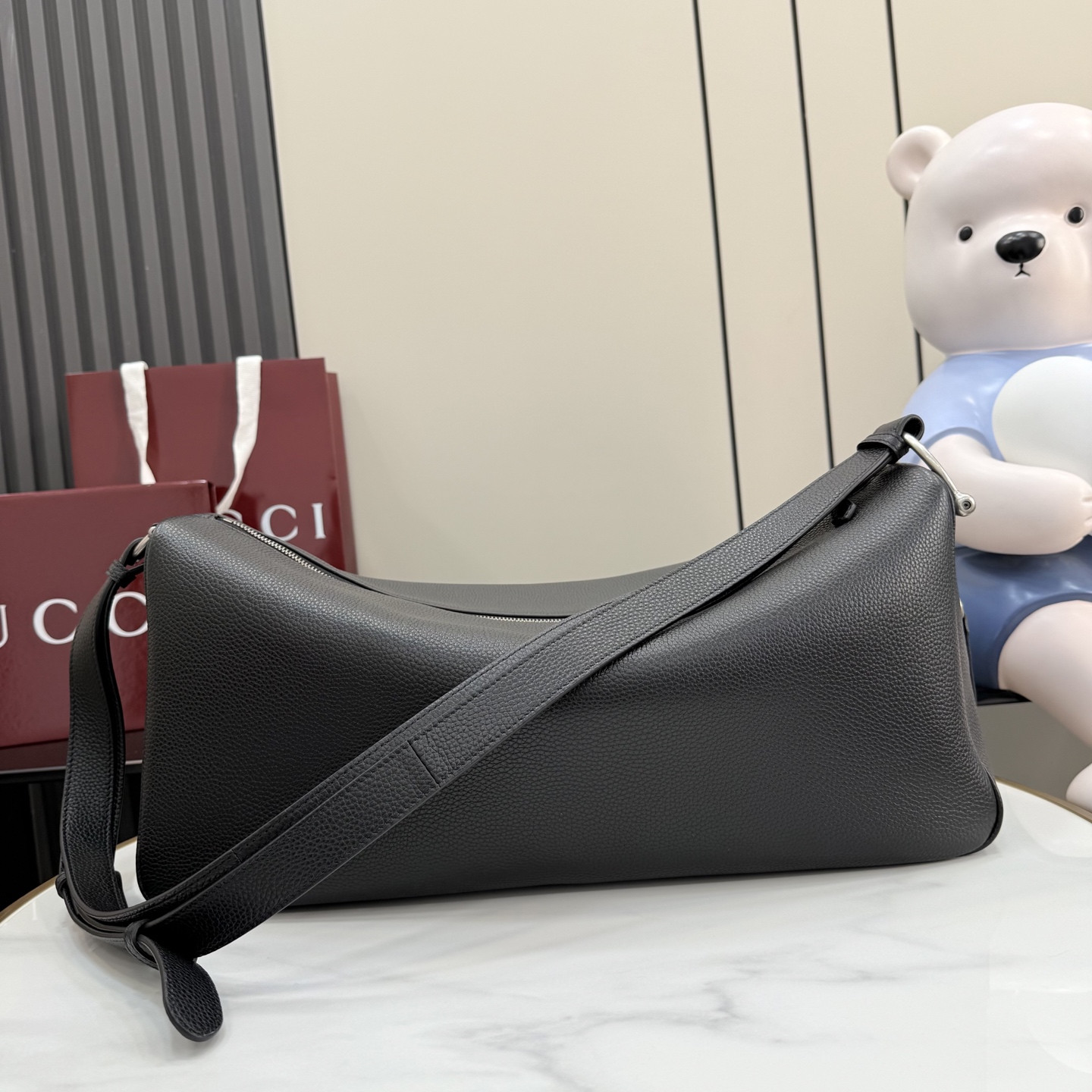 Gv*c*i Grained Leather Crossbody Bag-44*21*15CM