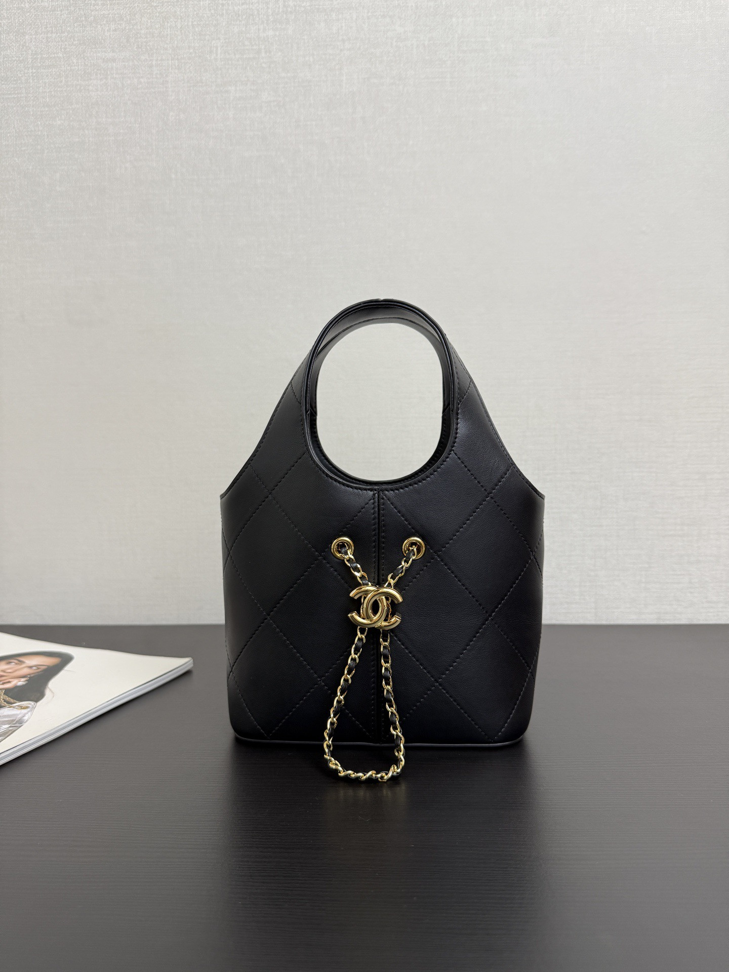Ch@nel Small shopping bag, Calfskin-27.5 x 21 x 10CM