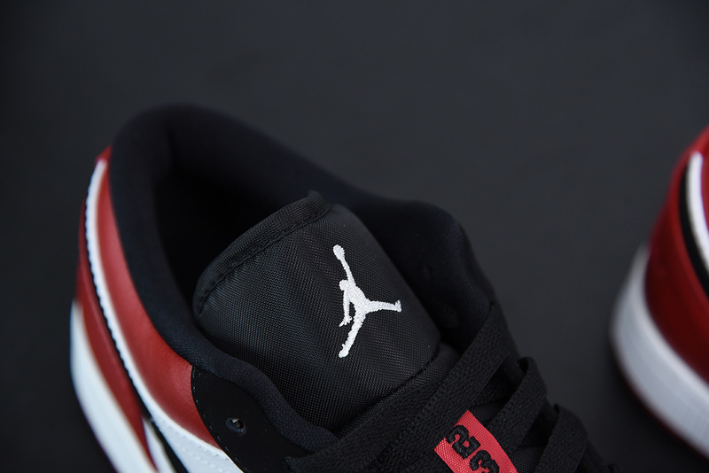 AIR JORDAN 1 LOW 
