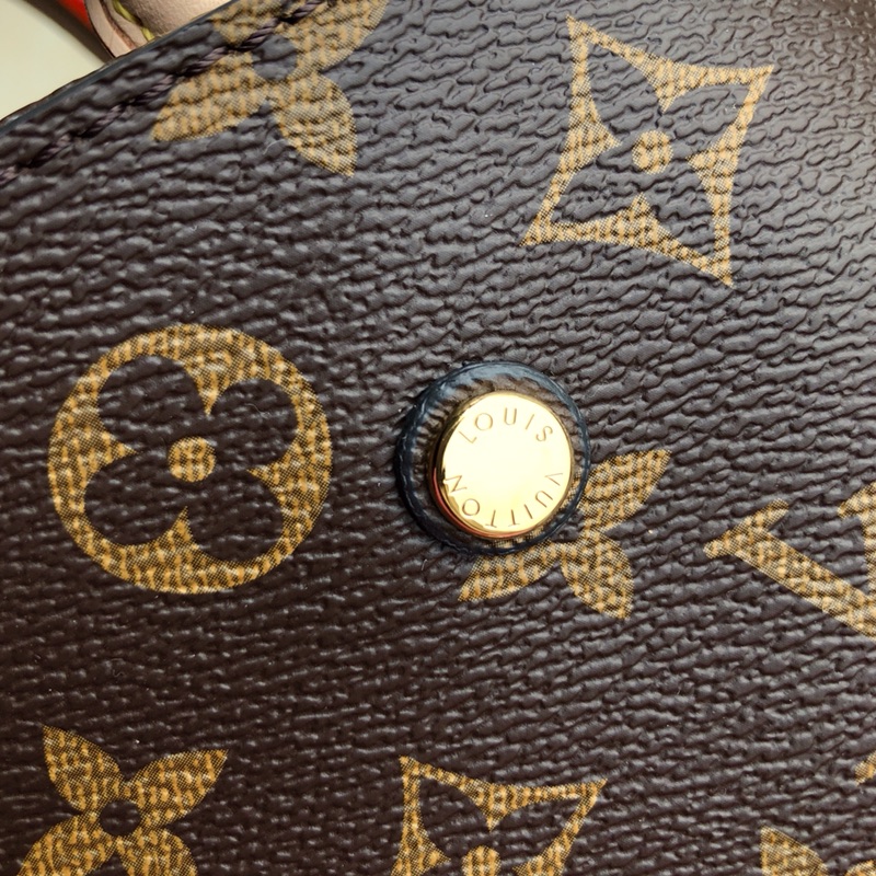 l0*is V*t0n montaigne bb-29*20*13cm