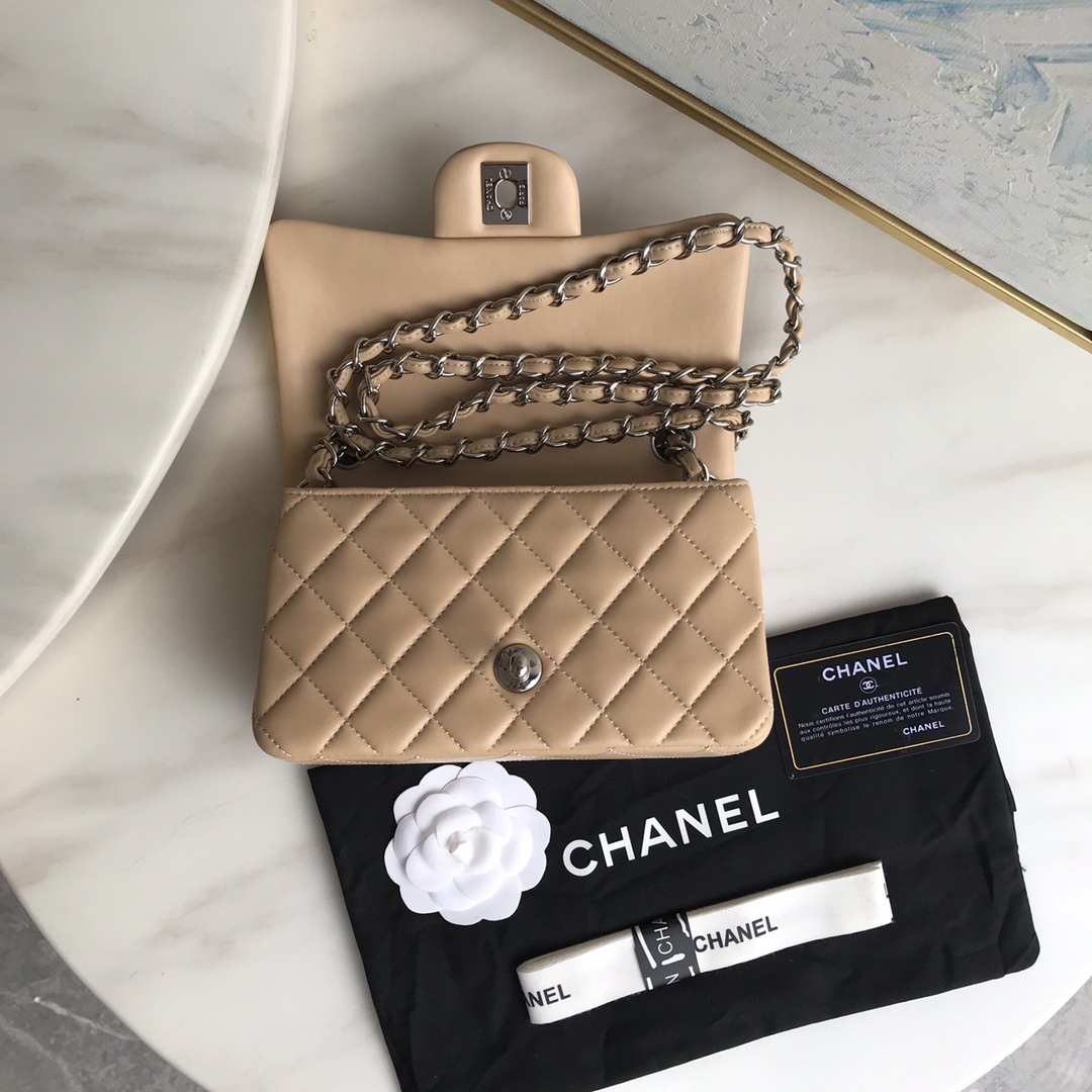 Ch@nel Flap Bag-Lambskin-Silver Hardware-20CM