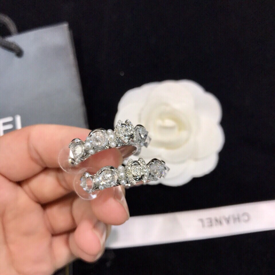 Ch@nel Earring
