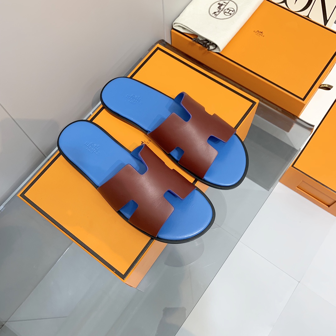 H**mes sandals