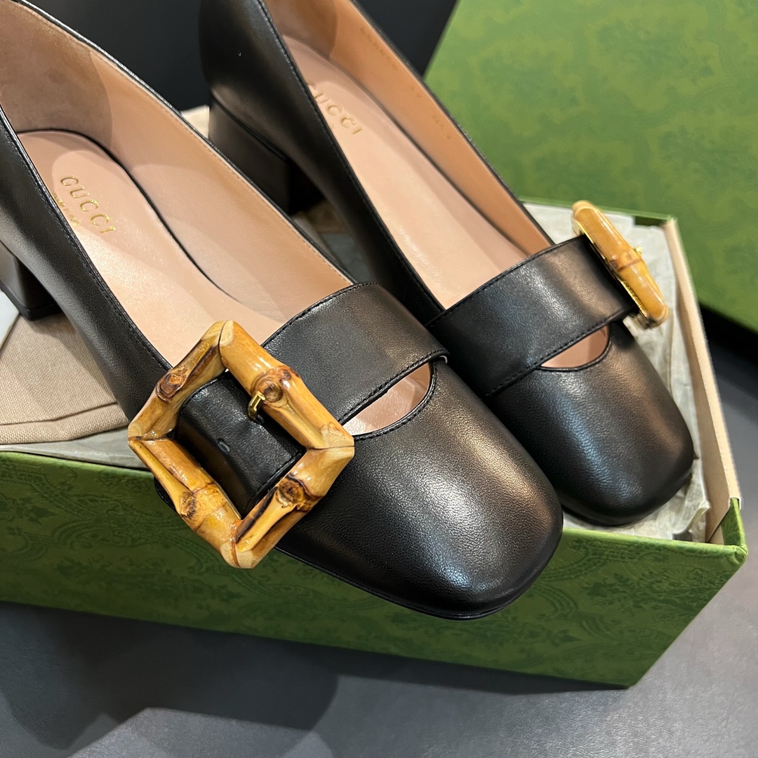 G*u*i loafers