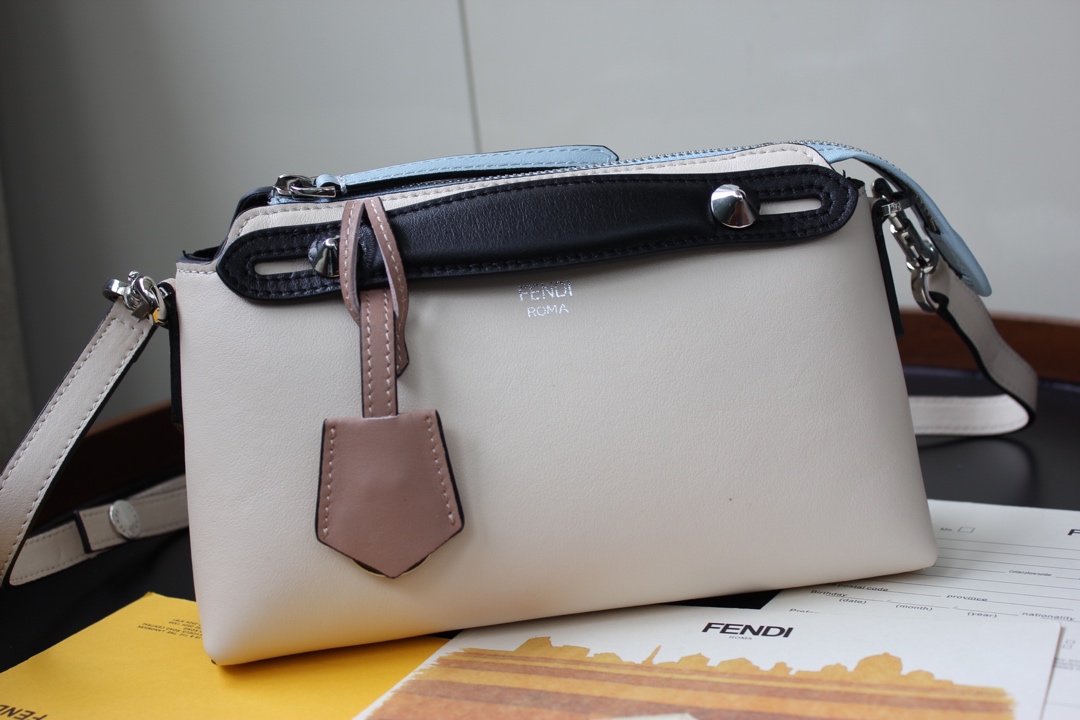 F**di by the way handbag-20*13*8.5cm