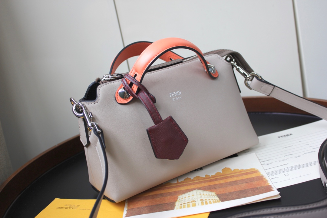 F**di by the way handbag-20*13*8.5cm