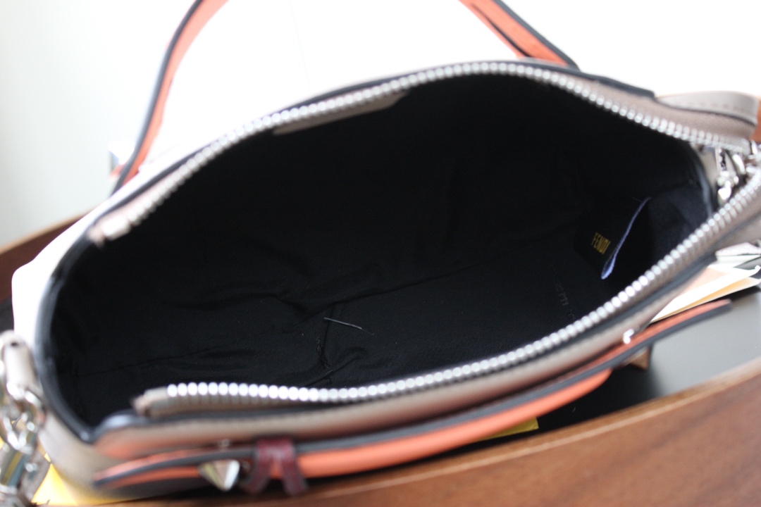 F**di by the way handbag-20*13*8.5cm