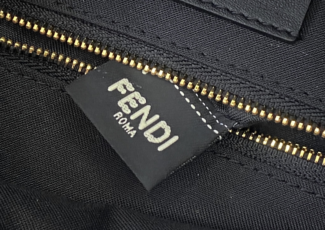 F**di backpack-22x10x22cm