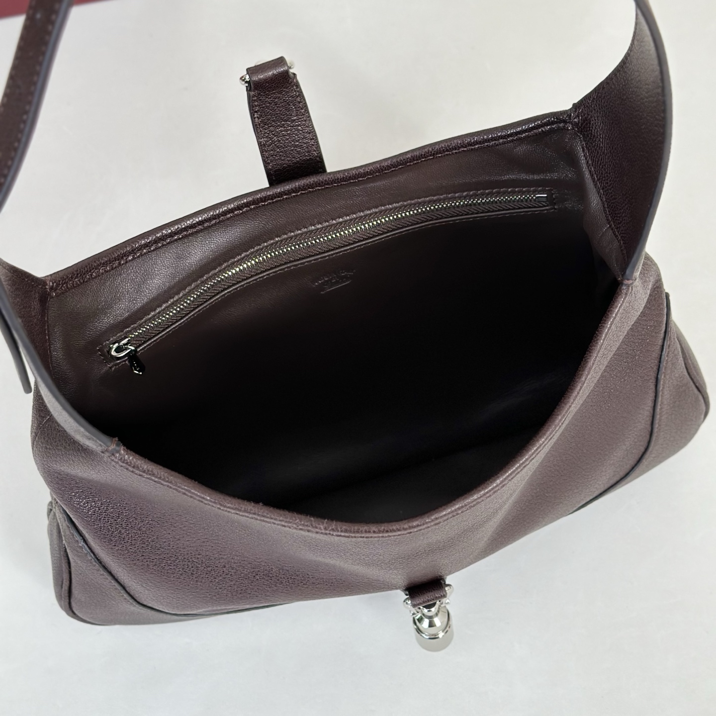 Gvc*1 Jackie Shoulder Bag In Brown Leather-31.5*21*5CM