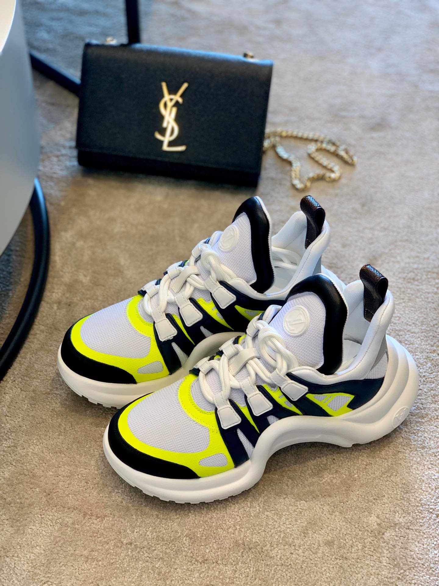 l0*is V*t0n archlight sneaker