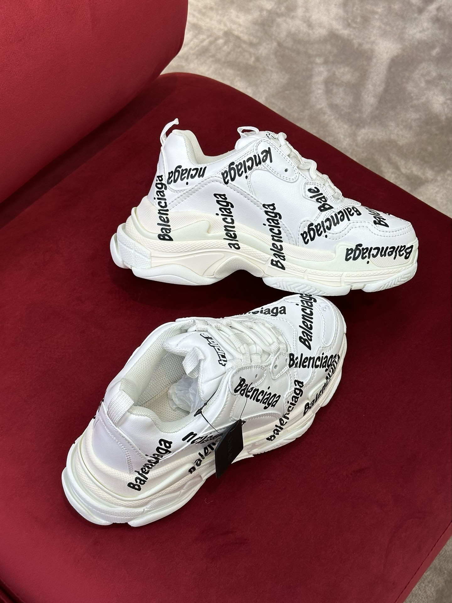 Ba*len*cia*ga sneaker