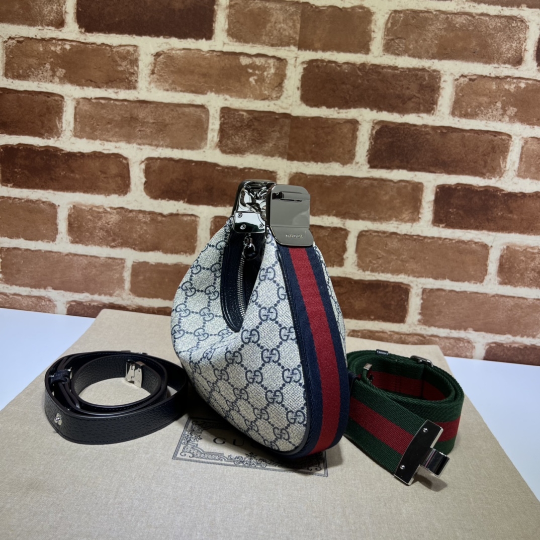 G*u*i attache small shoulder bag-23*22*5cm