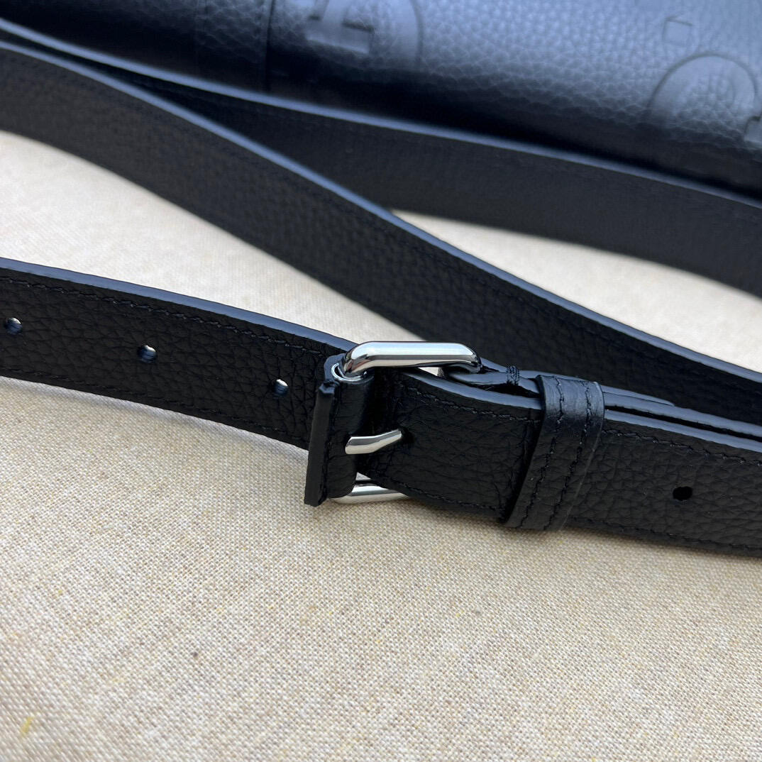 G*u*i messenger bag-31*24.5*6cm