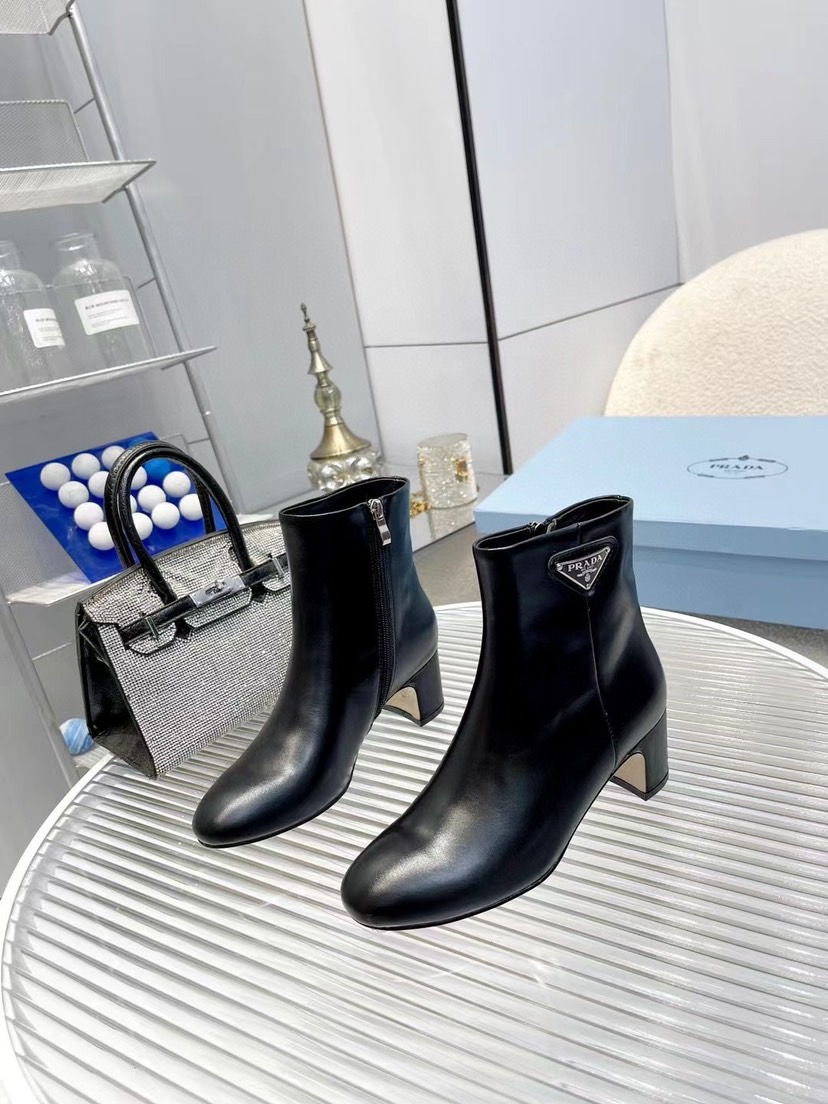 Pra*a boots 2023ss