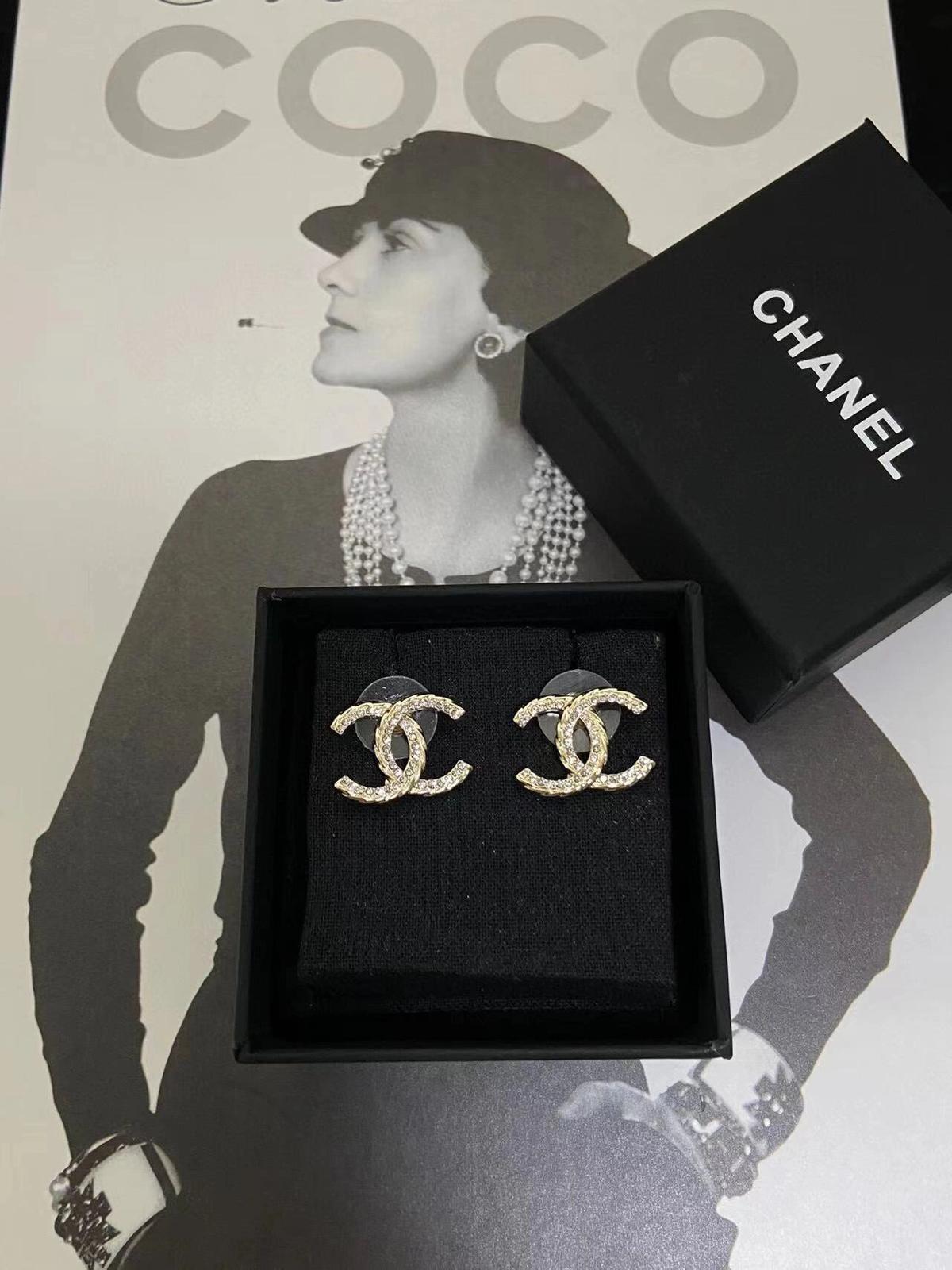 Ch@nel Earring