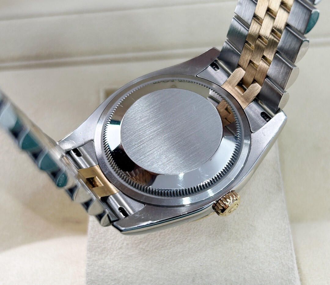 Ca*t*er watch