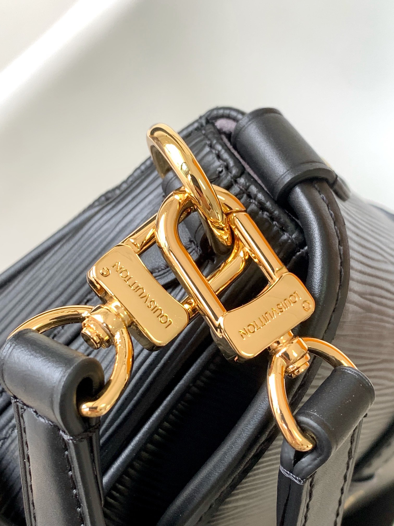 l0vis Vvtt0n saumur bb bag-20*16*7.5cm