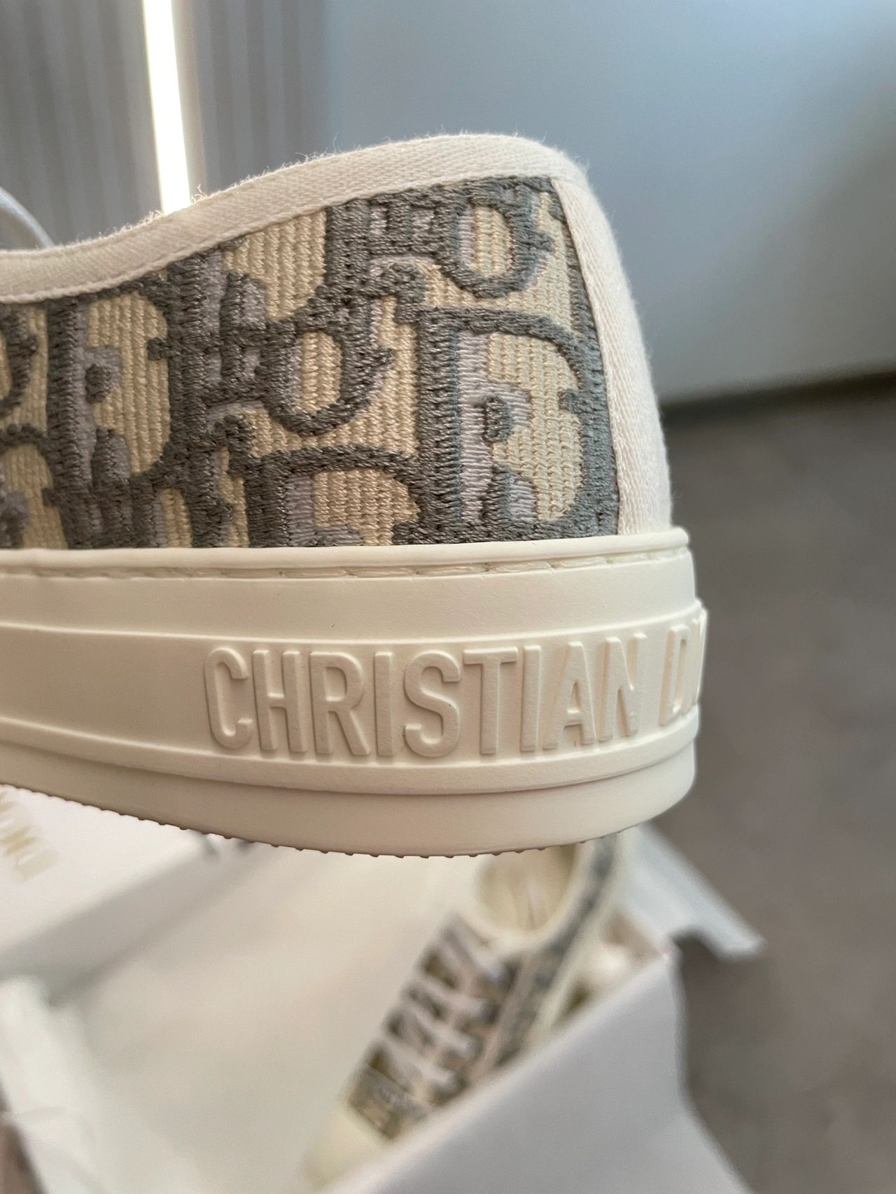 D*or sneakers