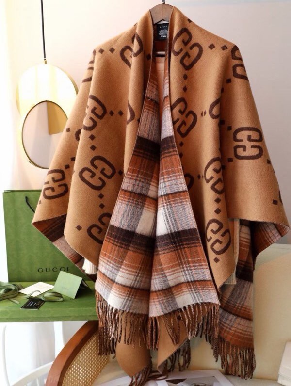 F**di shawls
