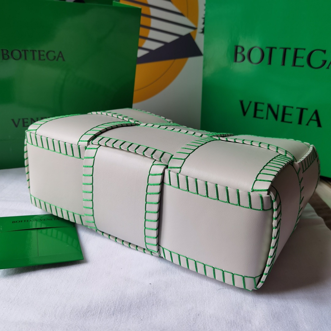 B0tte*a arco tote-30x20x11.5cm