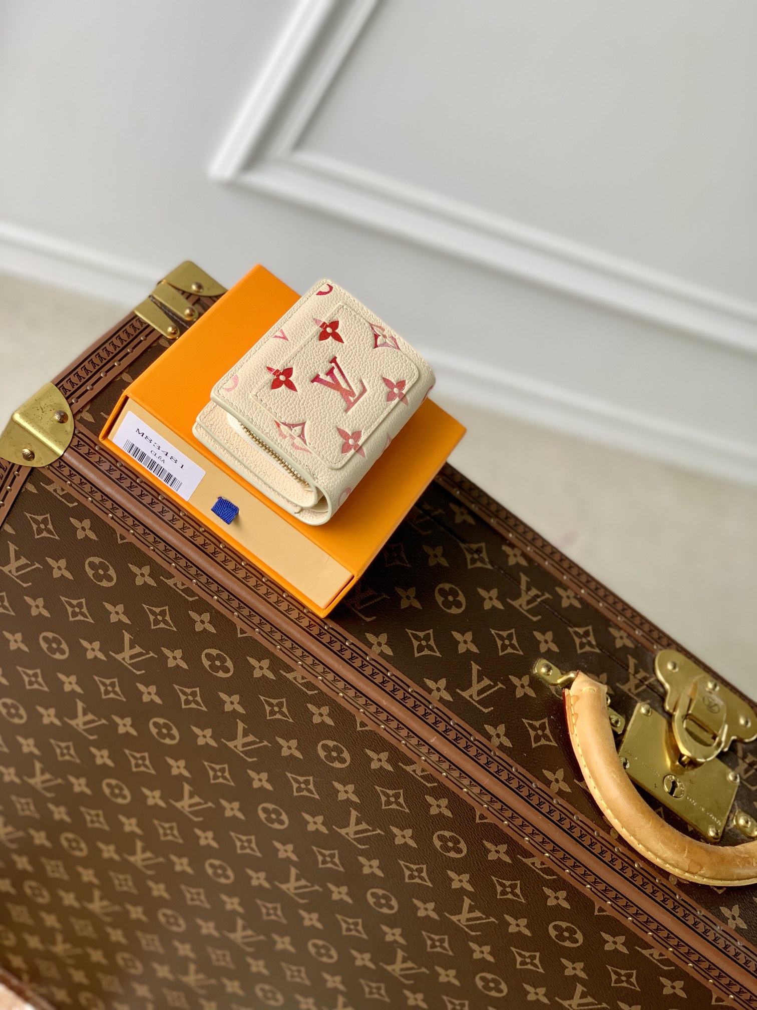 l0*is V*t0n cléa wallet-11*8.5*3.5cm