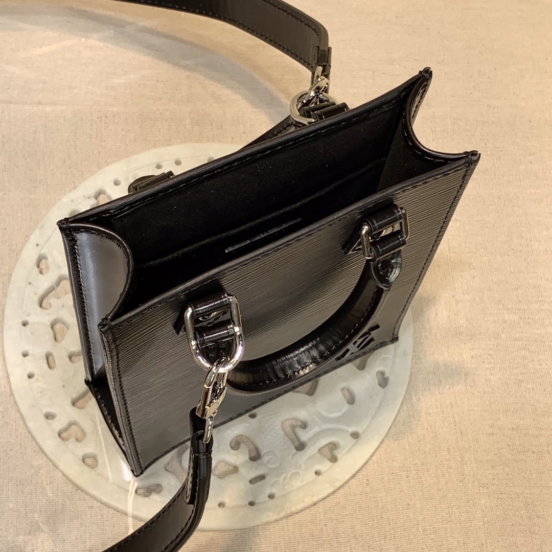 l0*is V*t0n petie sac plat tote-17*14*5.5cm