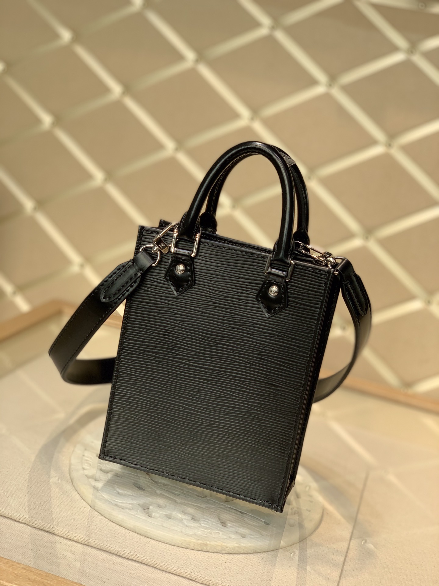 l0*is V*t0n petie sac plat tote-17*14*5.5cm