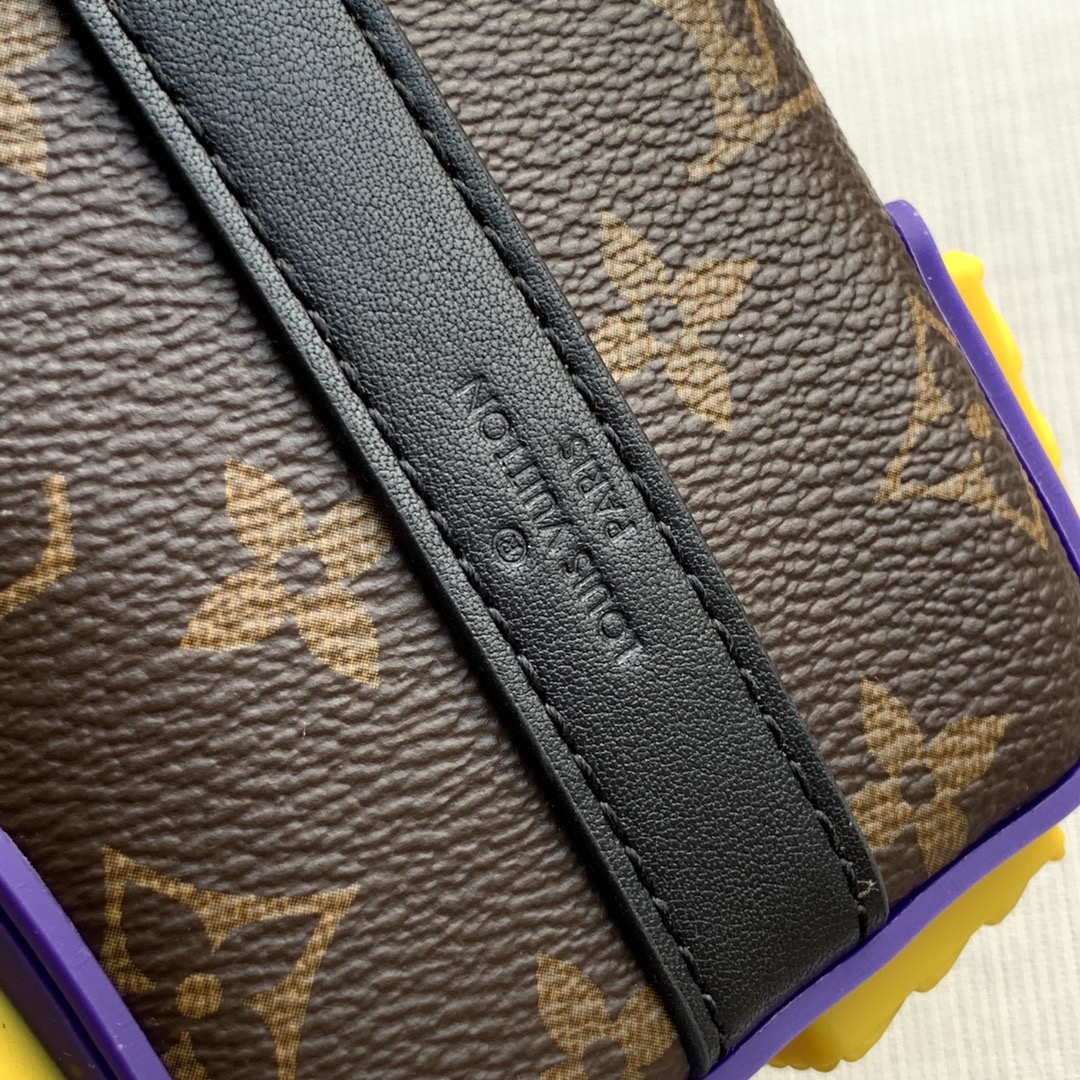 l0*is V*t0n cruiser handbags-25*22.5*13cm